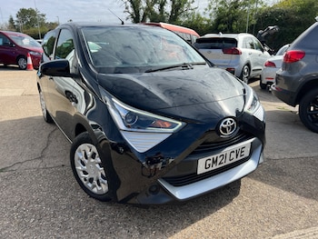 2021 (21) - 1.0 VVT-i X-Play TSS 5dr x-shift