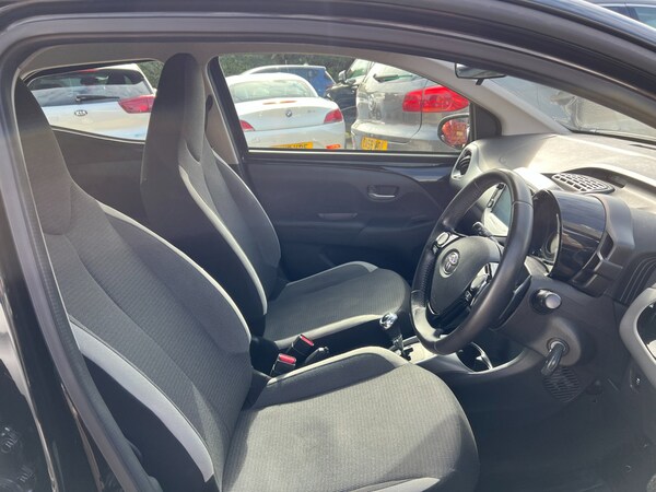 Used Toyota AYGO 2021 for sale - 75639786: Photo 32