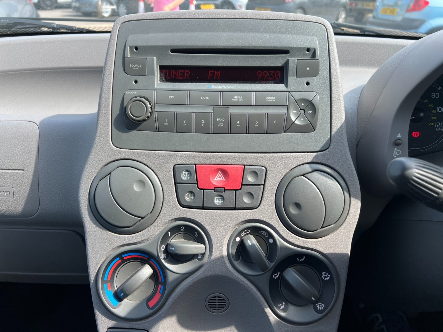 Fiat Panda 2006 (06) - 1.2 Dynamic 5dr - Image 16