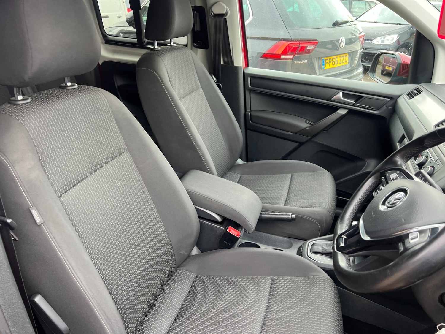 Used Volkswagen Caddy Maxi Life 2020 for sale - 77283529: Photo 30