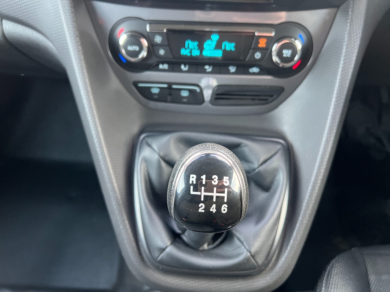 Used Ford Transit Connect 2015 for sale - 76709917: Photo 32