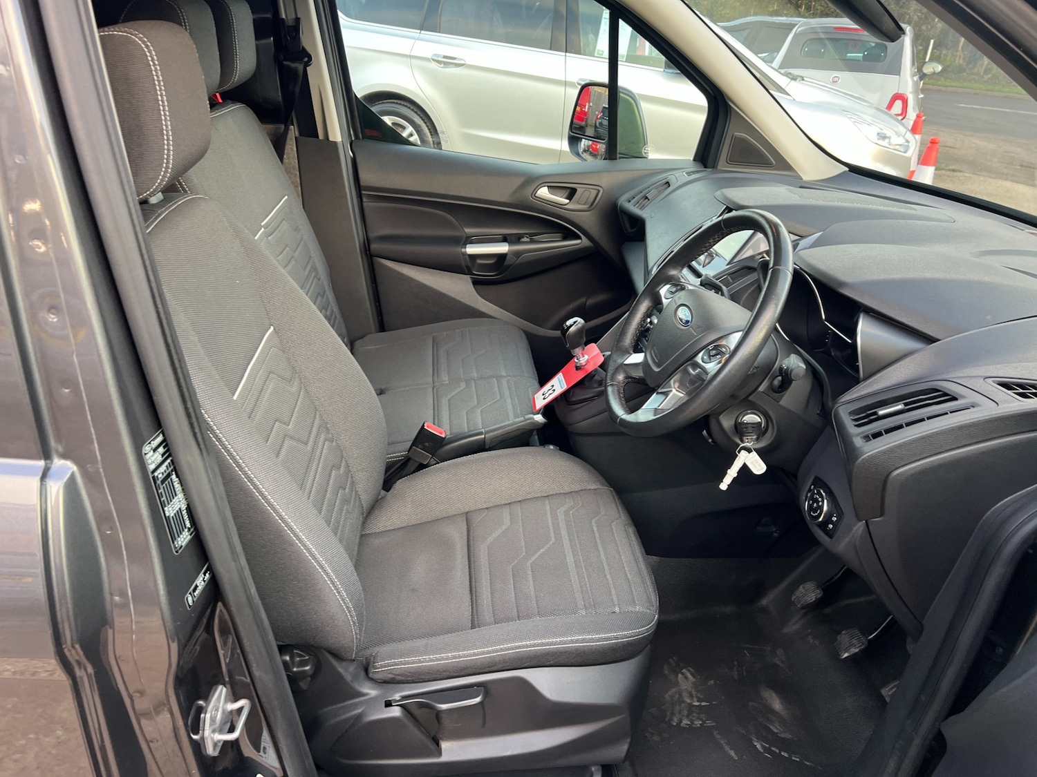 Used Ford Transit Connect 2015 for sale - 76709917: Photo 45