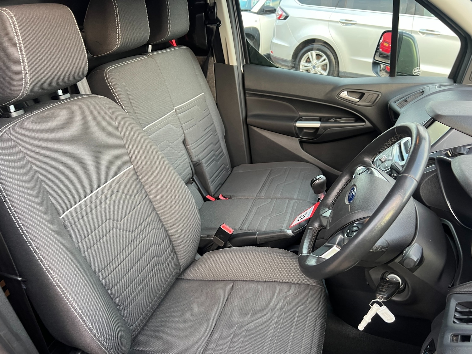 Used Ford Transit Connect 2015 for sale - 76709917: Photo 46