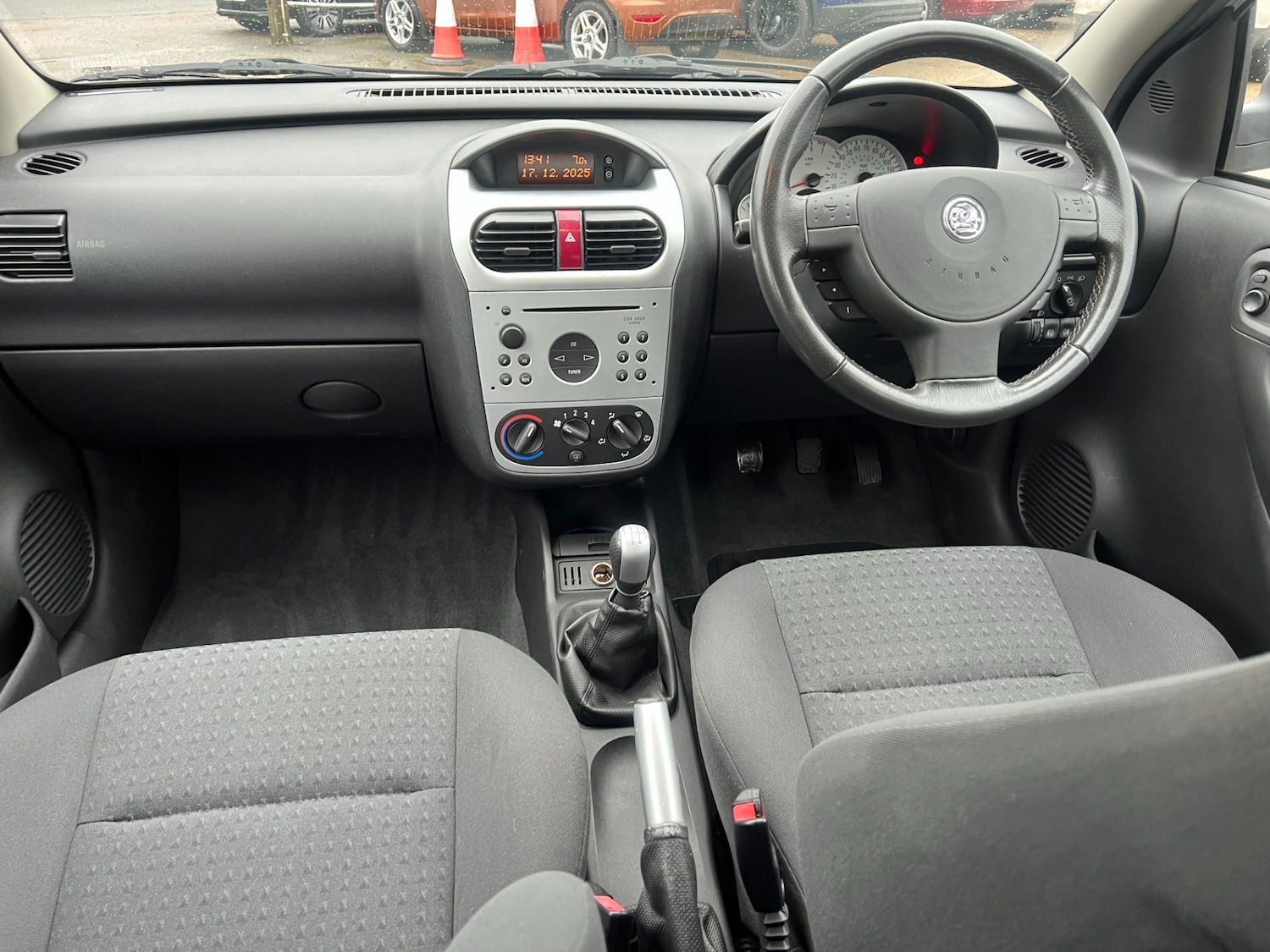 Used Vauxhall Corsa 2002 for sale - 77013183: Photo 13