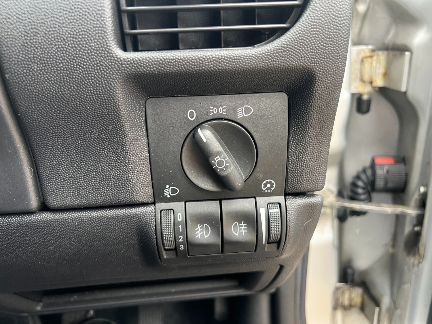 Used Vauxhall Corsa 2002 for sale - 77013183: Photo 23