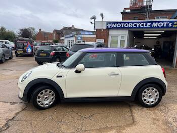 Used MINI Hatch 2019 for sale - 79690756: Photo