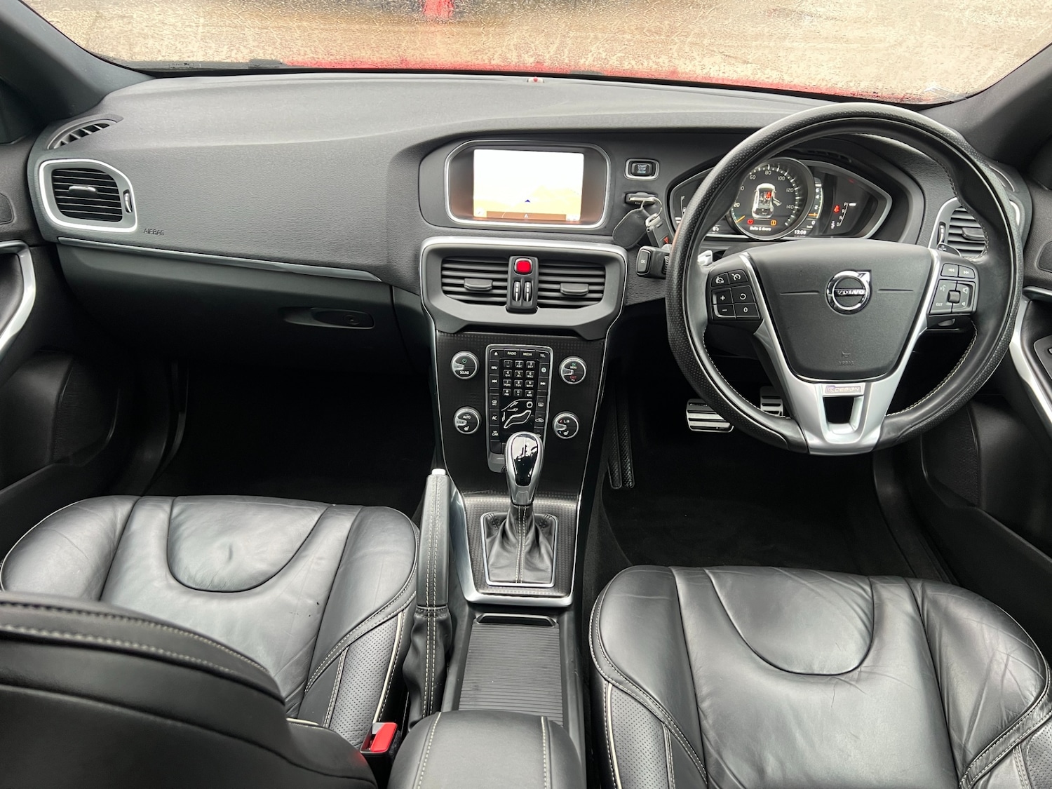 Used Volvo V40 2017 for sale - 76692782: Photo 2