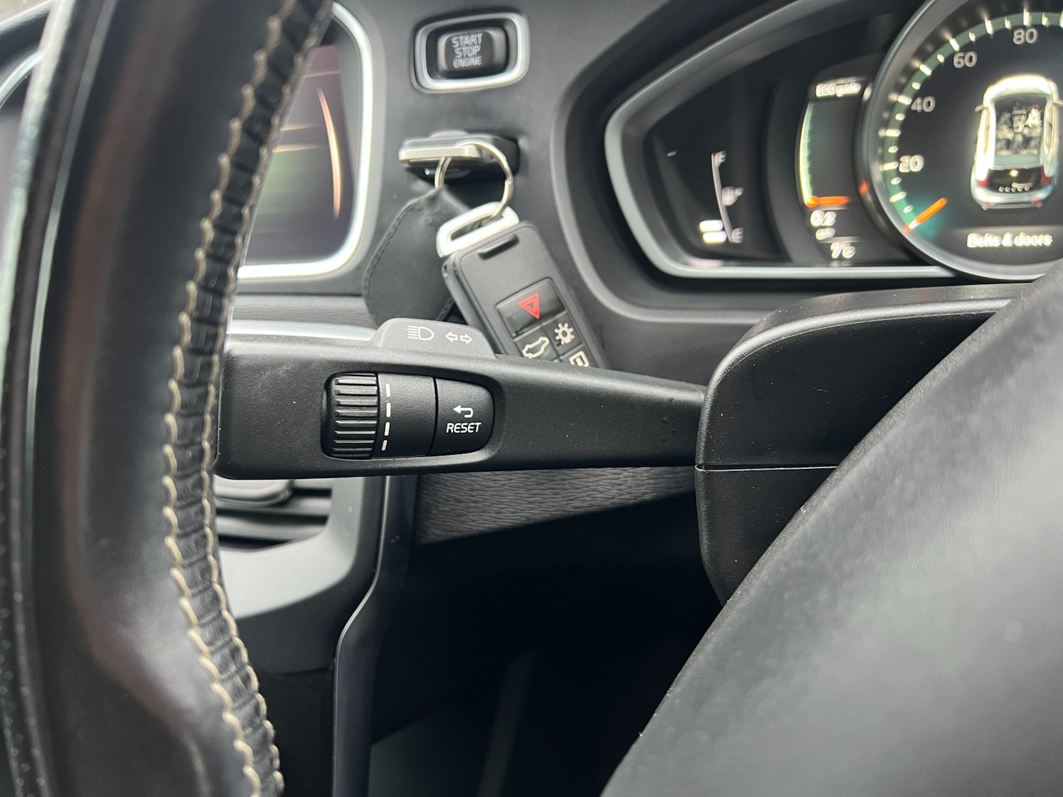 Used Volvo V40 2017 for sale - 76692782: Photo 29