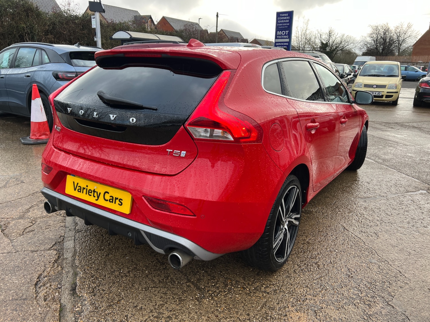 Used Volvo V40 2017 for sale - 76692782: Photo 3