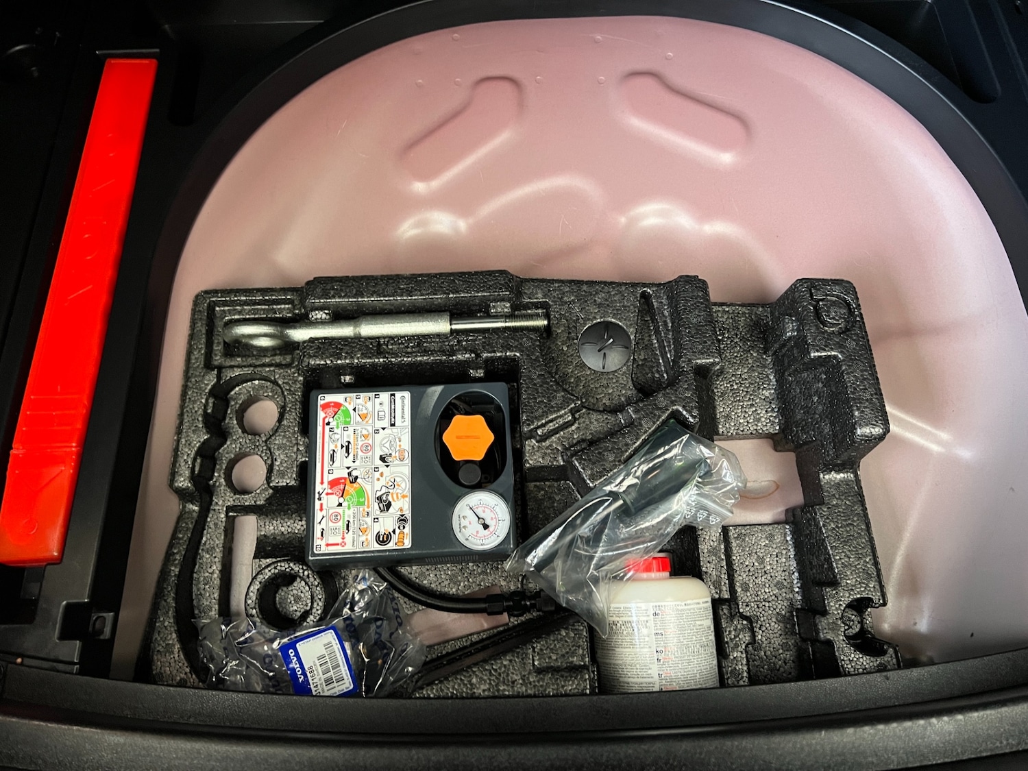 Used Volvo V40 2017 for sale - 76692782: Photo 39