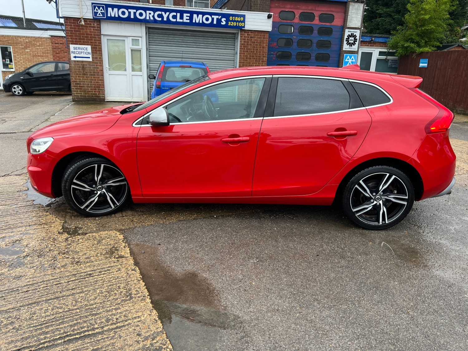 Used Volvo V40 2017 for sale - 76692782: Photo 6