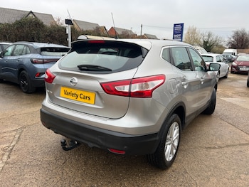 Used Nissan Qashqai 2015 for sale - 76521174: Photo