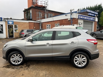 Used Nissan Qashqai 2015 for sale - 76521174: Photo