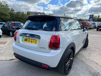 Used MINI Hatch 2022 for sale - 76027793: Photo