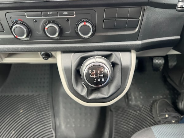 Used Volkswagen Transporter 2016 for sale - 76205783: Photo 16