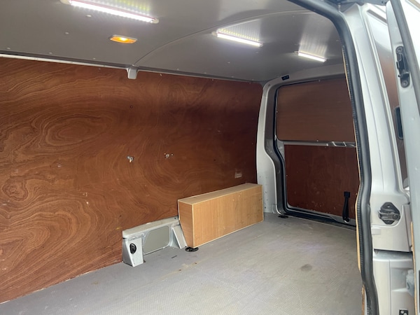 Used Volkswagen Transporter 2016 for sale - 76205783: Photo 33