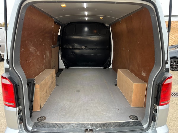 Used Volkswagen Transporter 2016 for sale - 76205783: Photo 36