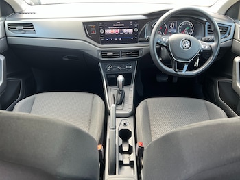 Used Volkswagen Polo 2019 for sale - 76287405: Photo