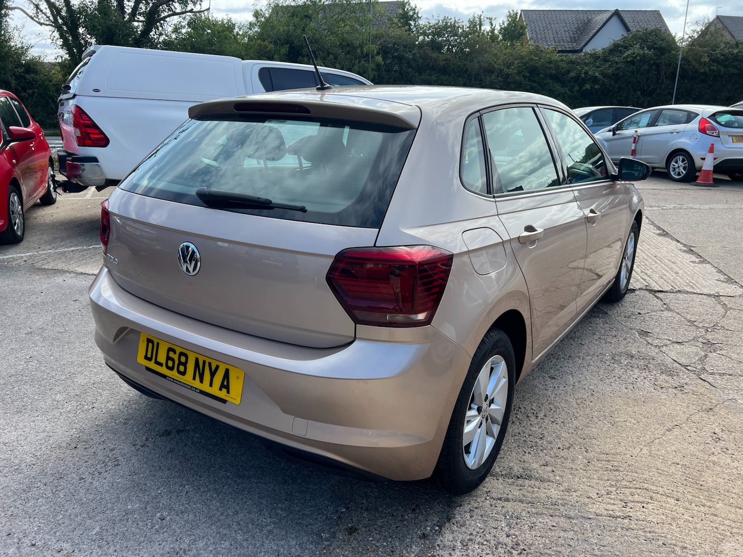 Used Volkswagen Polo 2019 for sale - 76287405: Photo 3