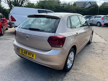 Used Volkswagen Polo 2019 for sale - 76287405: Photo