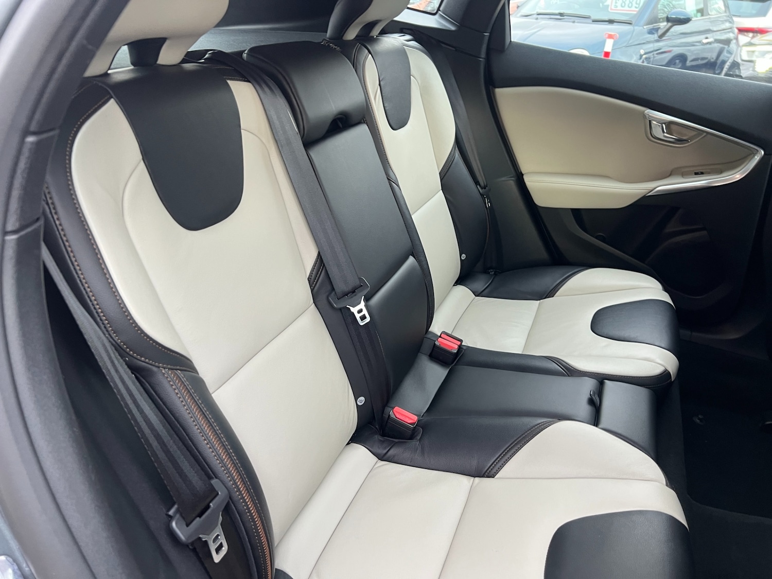 Used Volvo V40 2019 for sale - 77877888: Photo 36