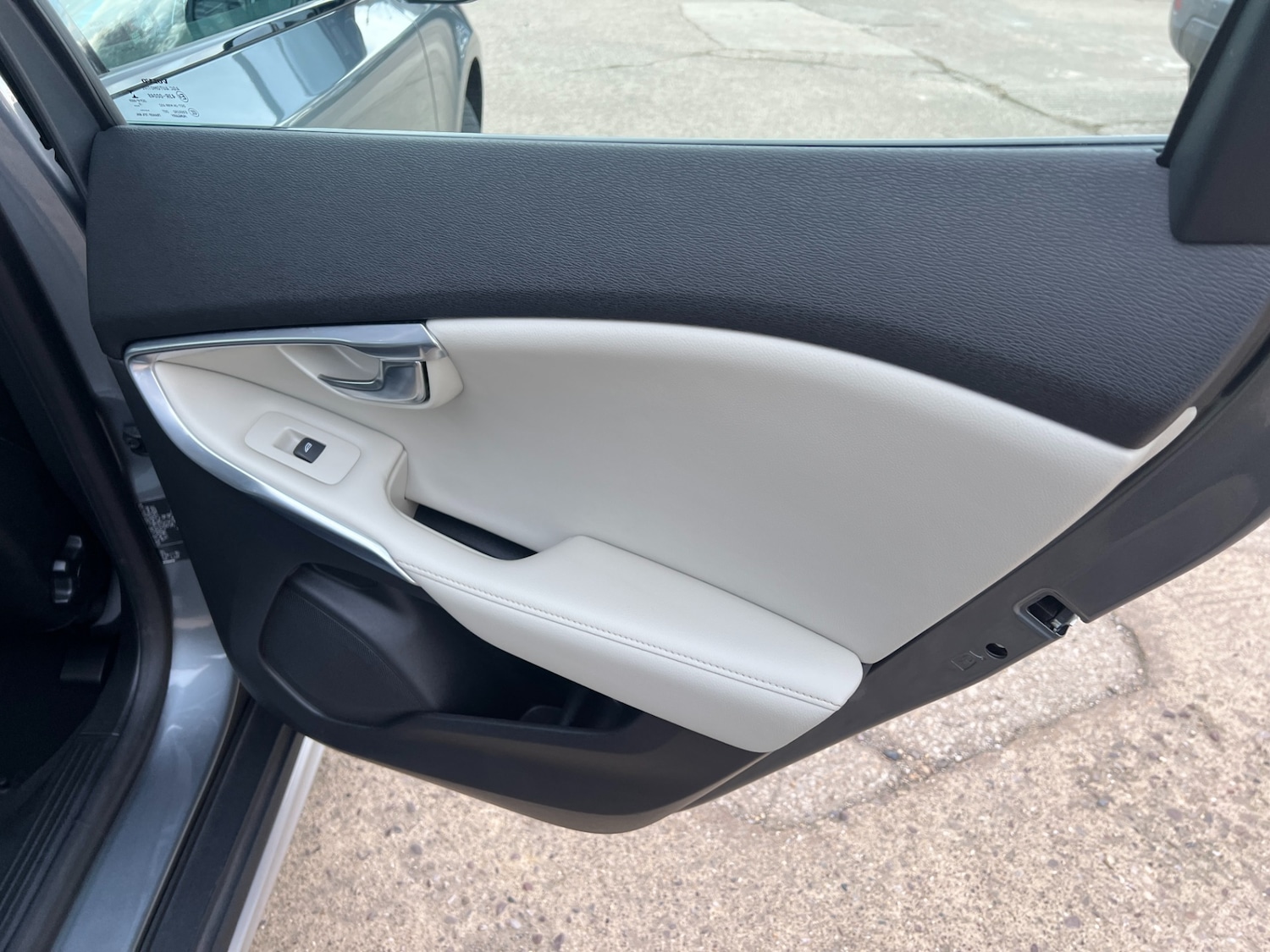 Used Volvo V40 2019 for sale - 77877888: Photo 38