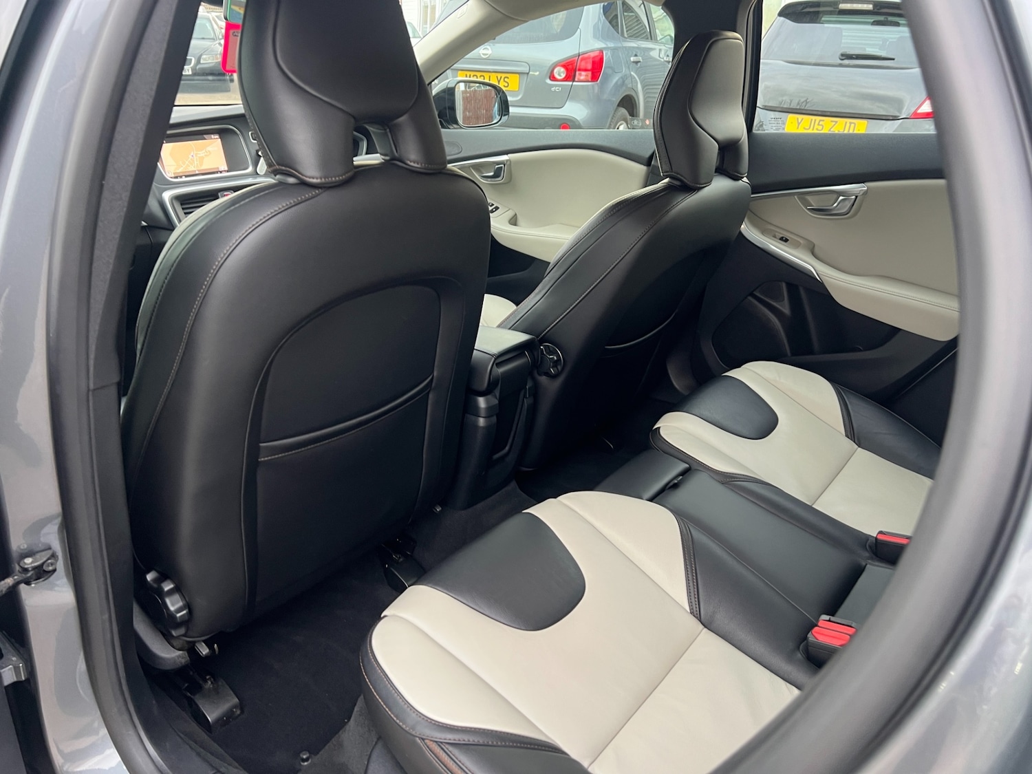 Used Volvo V40 2019 for sale - 77877888: Photo 39