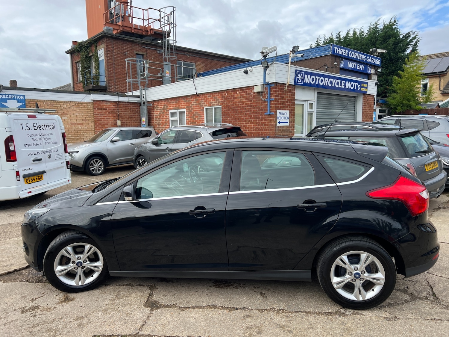 Used Ford Focus 2012 for sale - 76366636: Photo 4