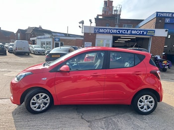 Used Hyundai i10 2019 for sale - 78594831: Photo