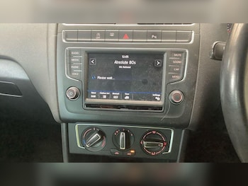 Used Volkswagen Polo 2017 for sale - 79372095: Photo