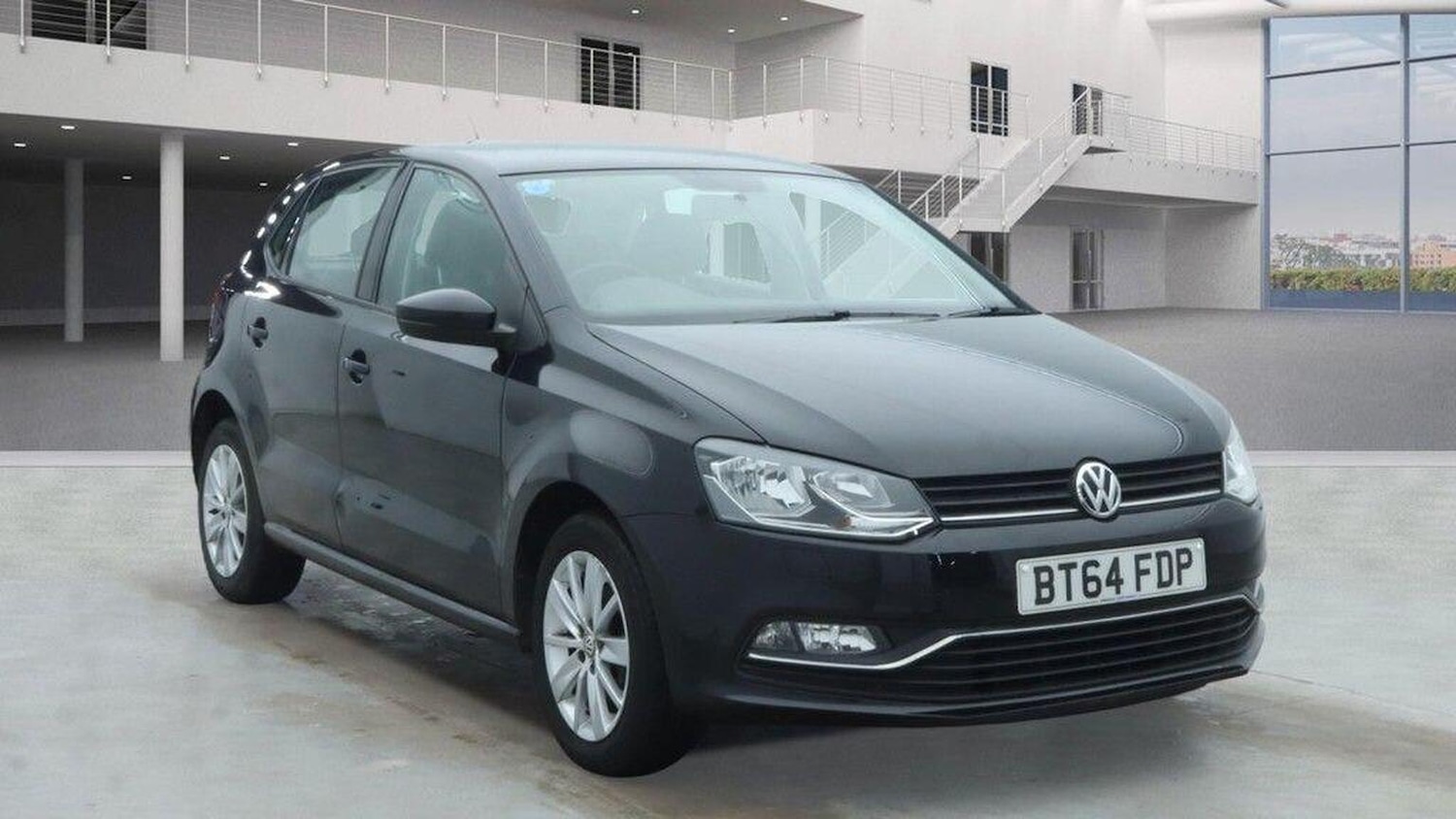 Used Volkswagen Polo 2014 for sale - 77558517: Photo 2