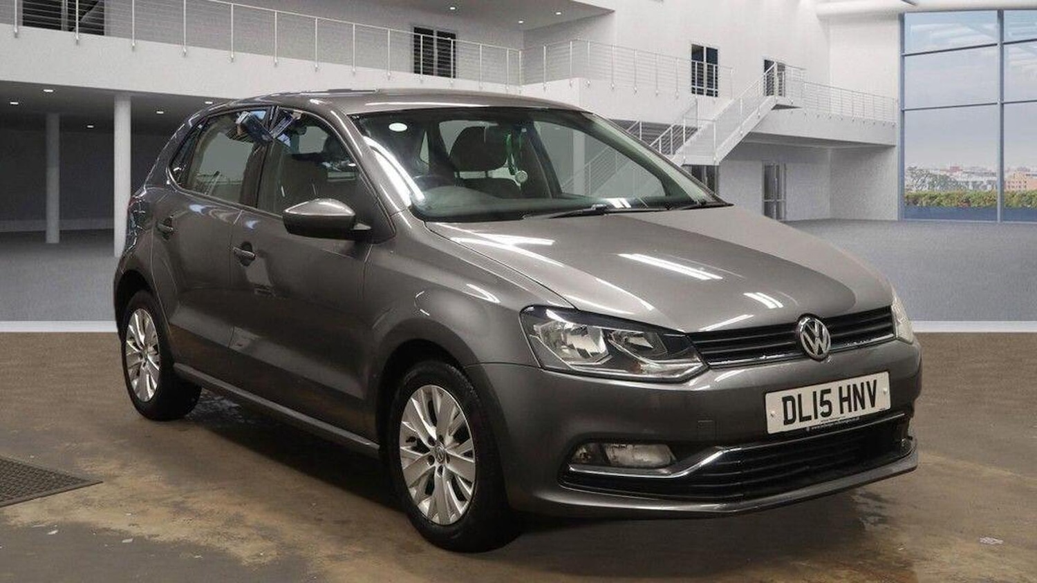 Used Volkswagen Polo 2015 for sale - 77906628: Photo 2