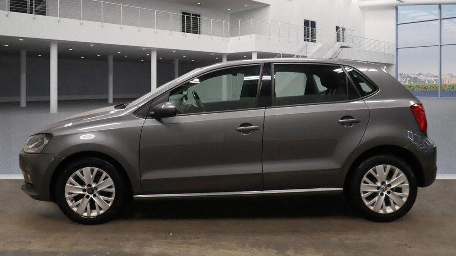 Used Volkswagen Polo 2015 for sale - 77906628: Photo 9