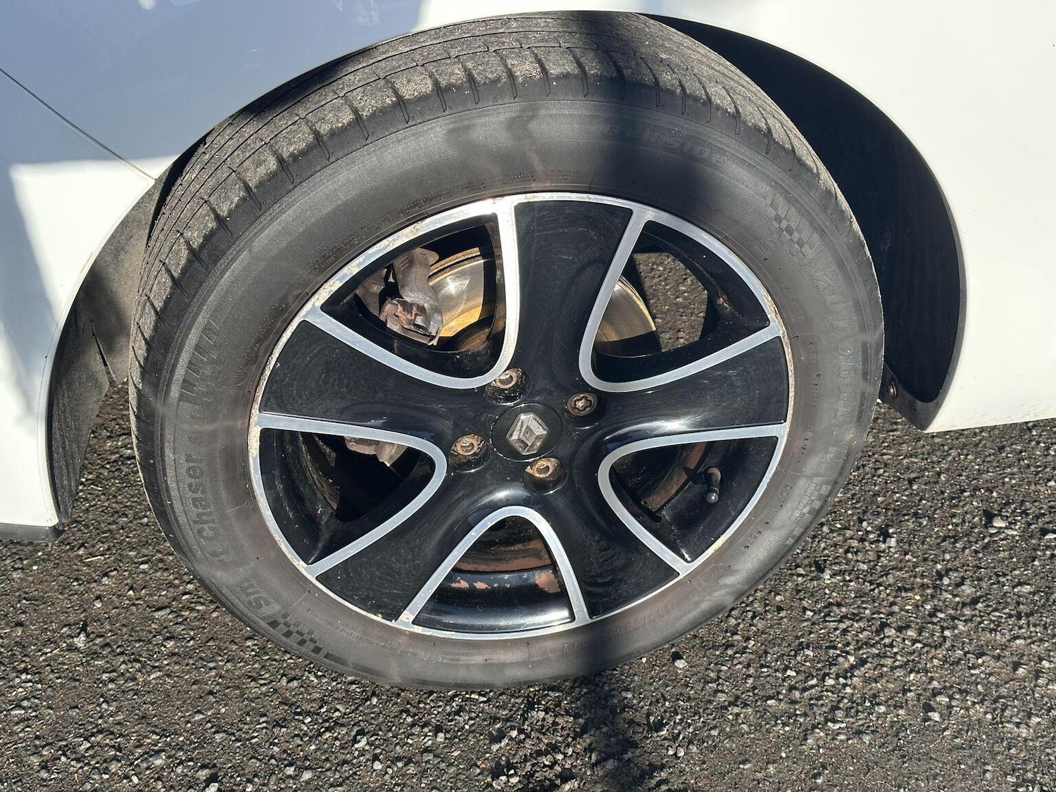 Used Renault Clio 2015 for sale - 77357308: Photo 16