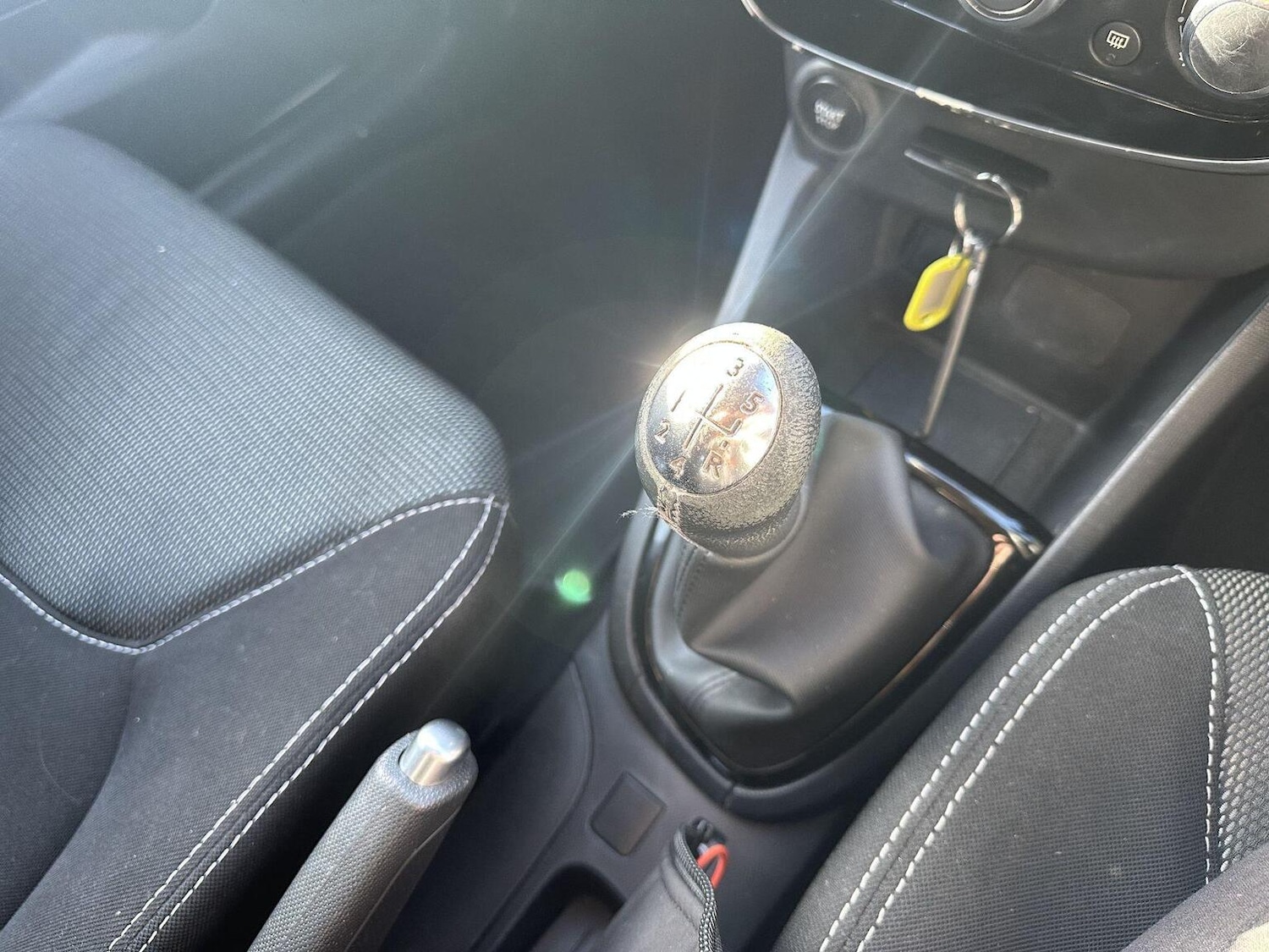 Used Renault Clio 2015 for sale - 77357308: Photo 31