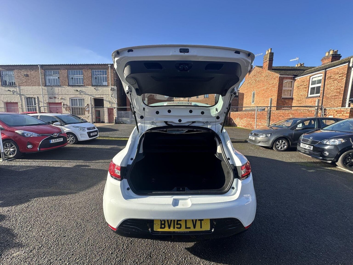 Used Renault Clio 2015 for sale - 77357308: Photo 43