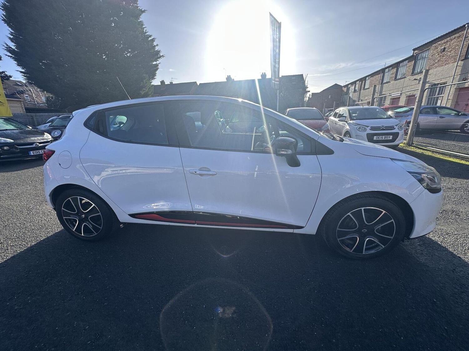 Used Renault Clio 2015 for sale - 77357308: Photo 6