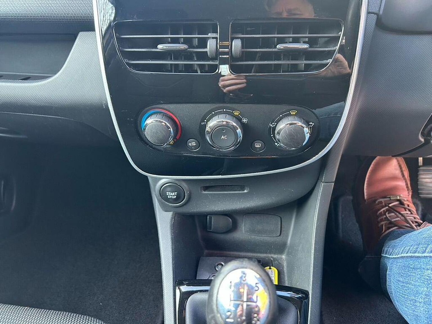 Used Renault Clio 2014 for sale - 77792924: Photo 12