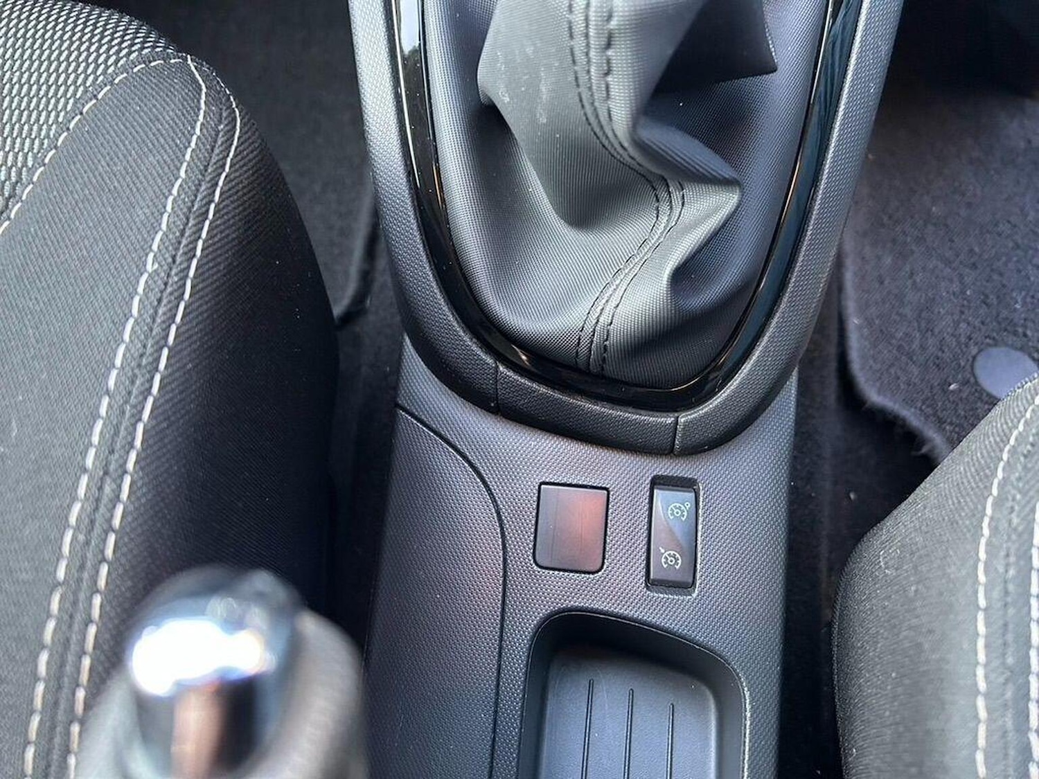 Used Renault Clio 2014 for sale - 77792924: Photo 13