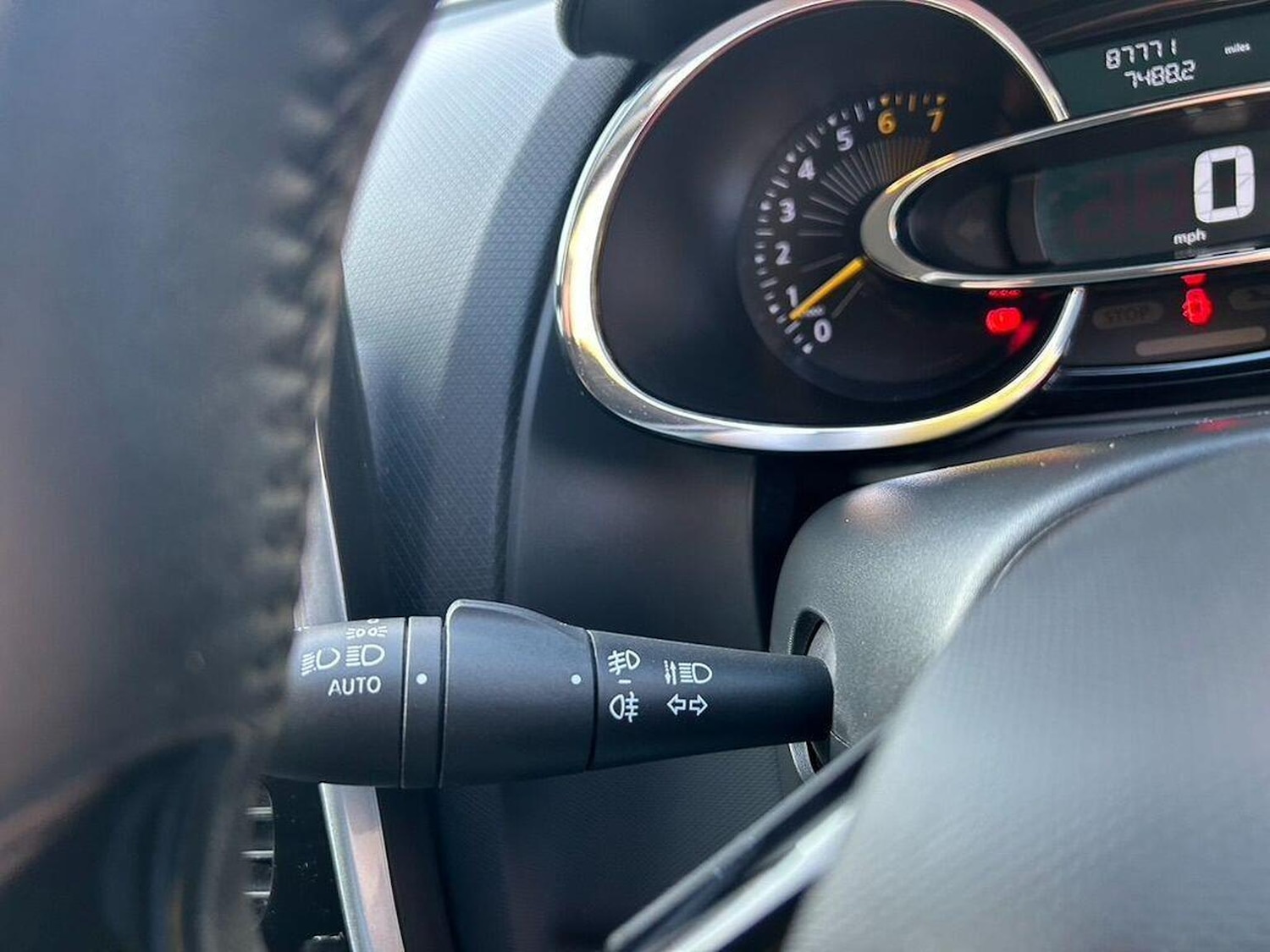 Used Renault Clio 2014 for sale - 77792924: Photo 24