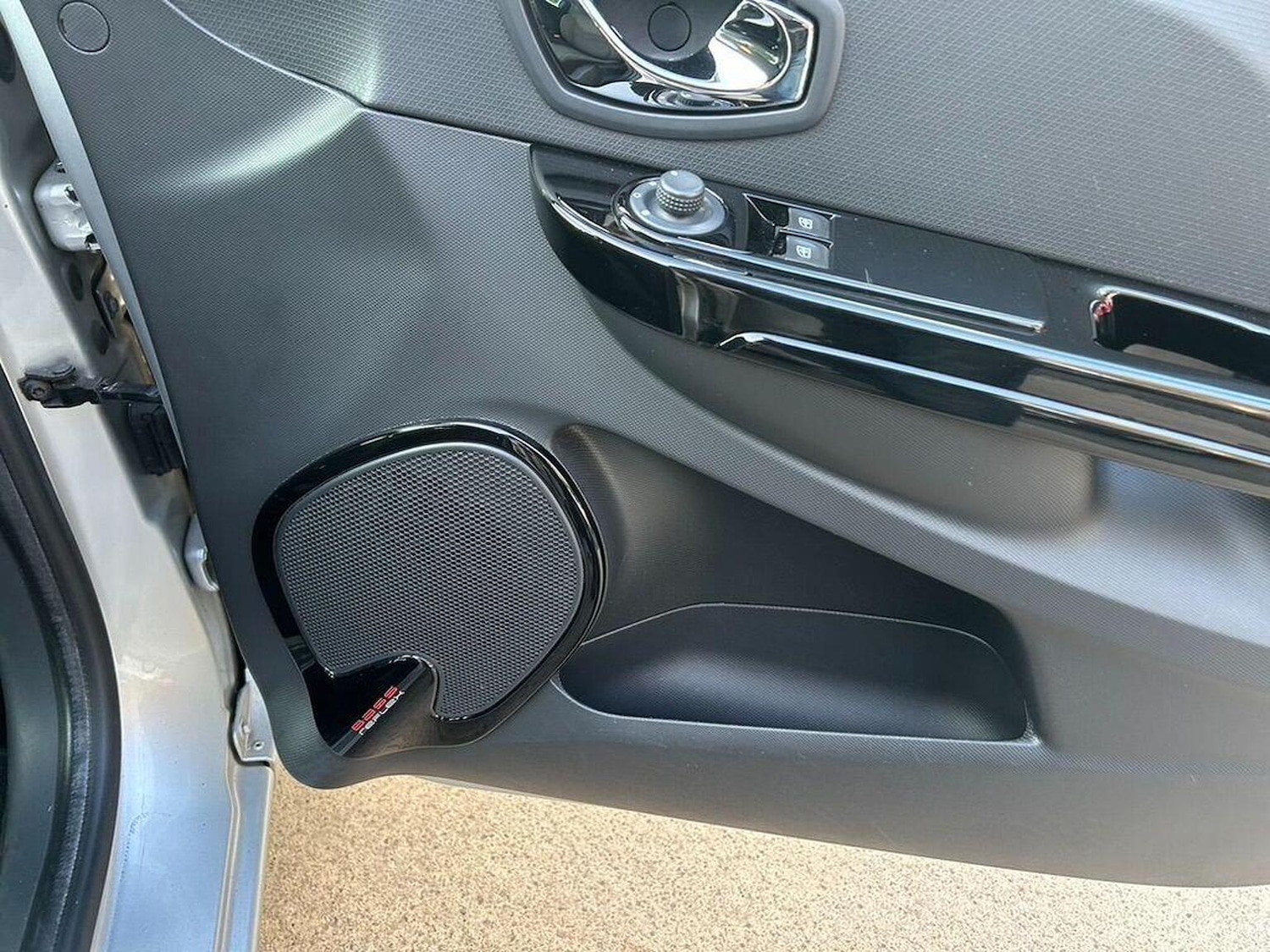 Used Renault Clio 2014 for sale - 77792924: Photo 27