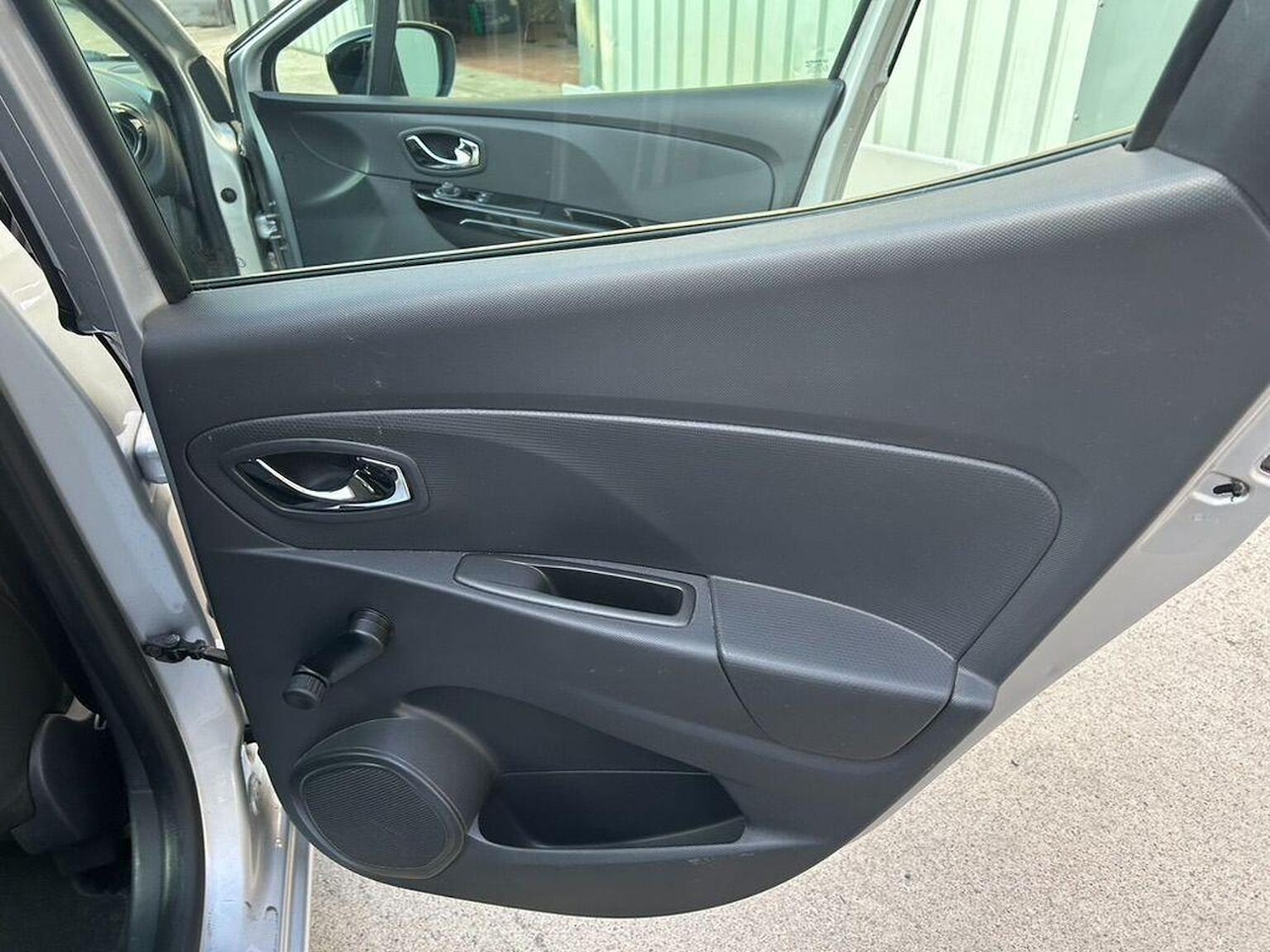 Used Renault Clio 2014 for sale - 77792924: Photo 29