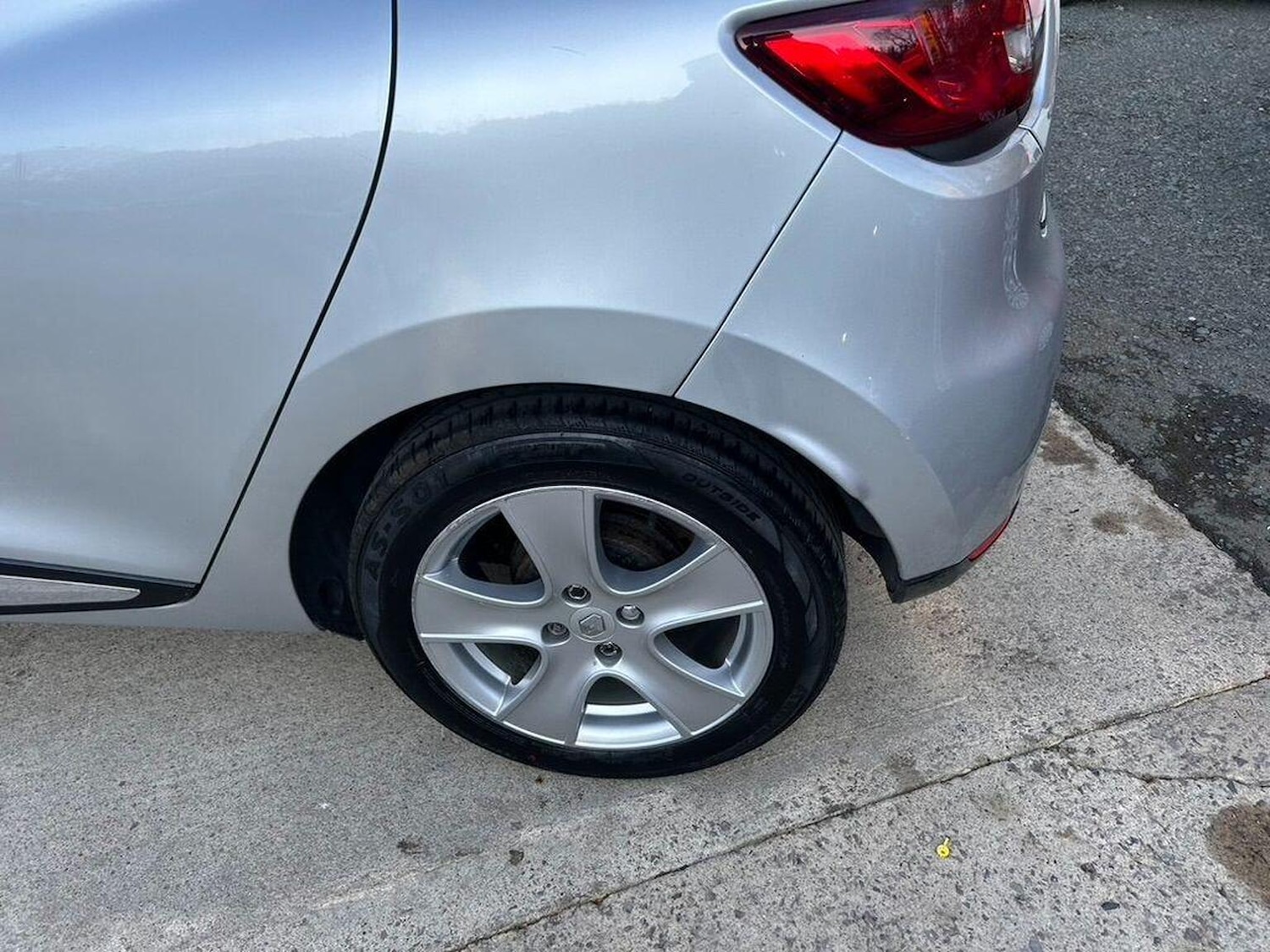 Used Renault Clio 2014 for sale - 77792924: Photo 34