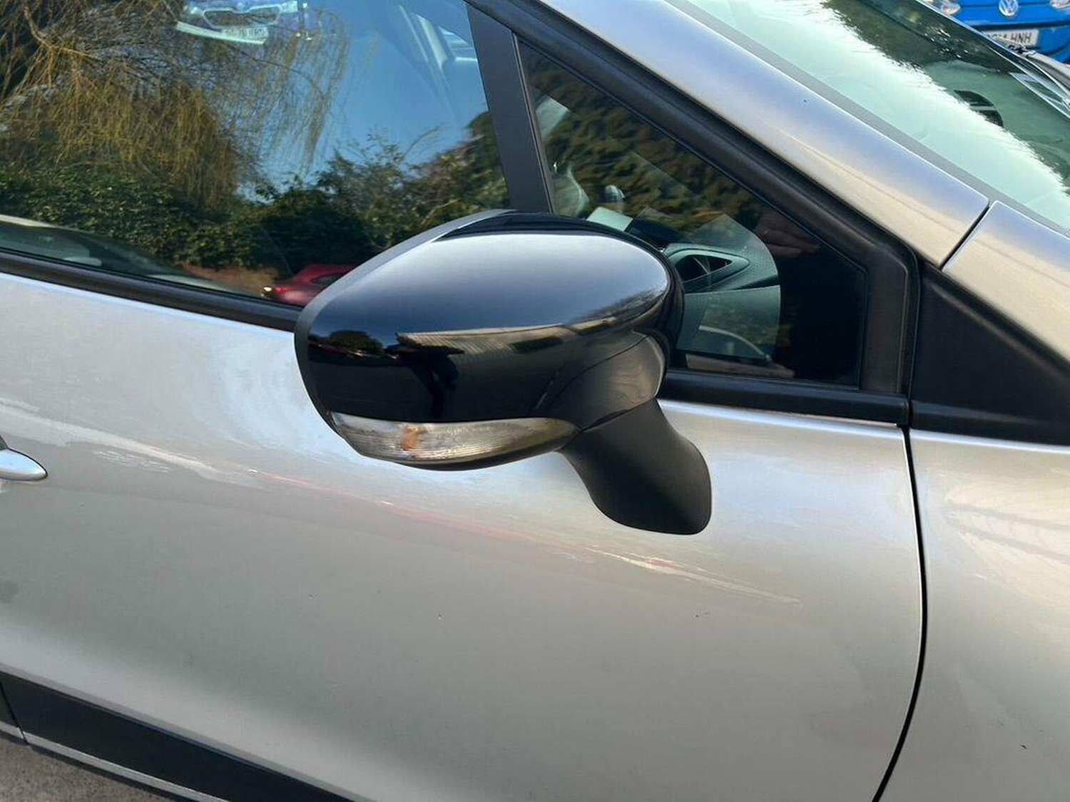 Used Renault Clio 2014 for sale - 77792924: Photo 40