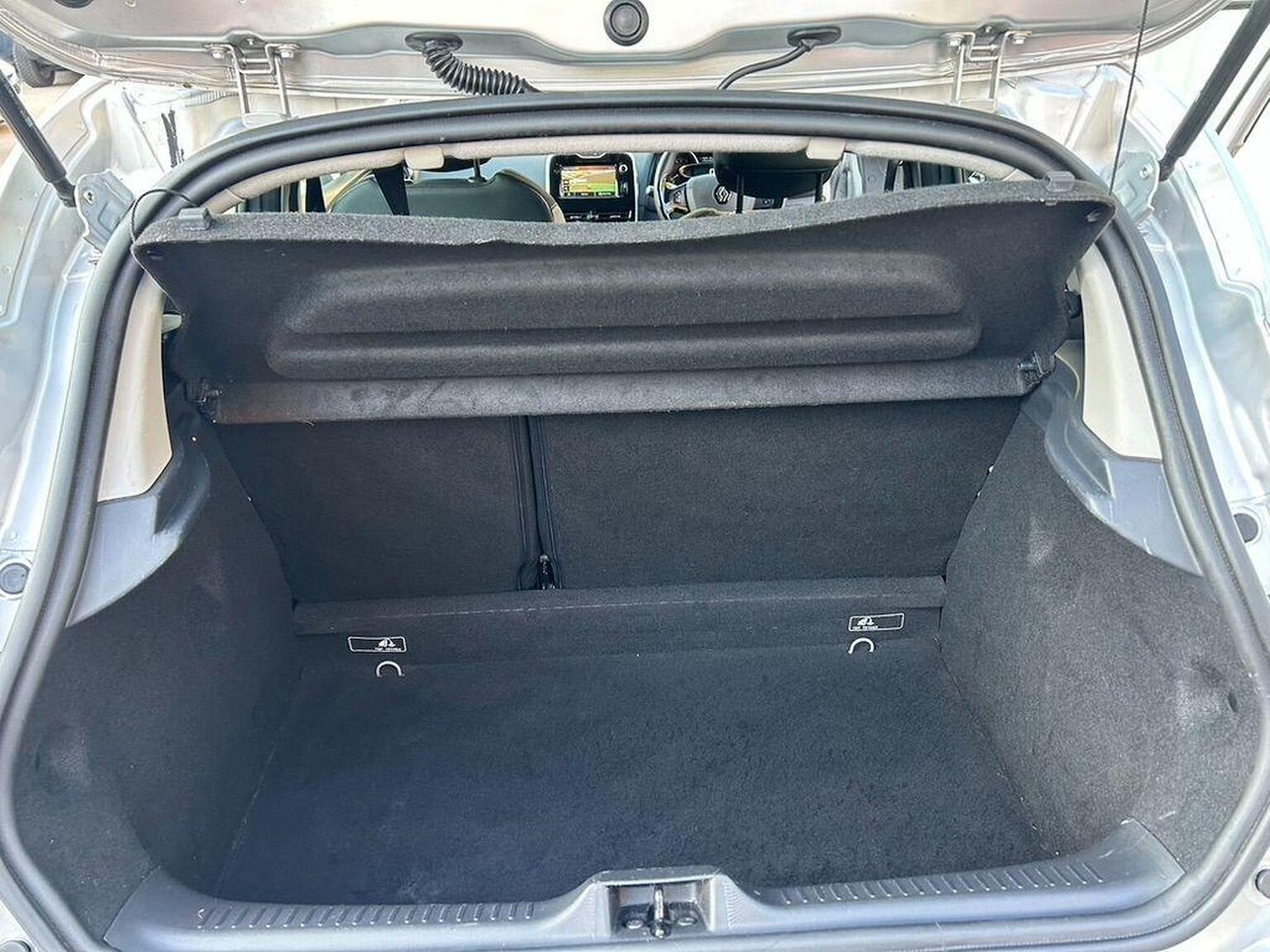 Used Renault Clio 2014 for sale - 77792924: Photo 42