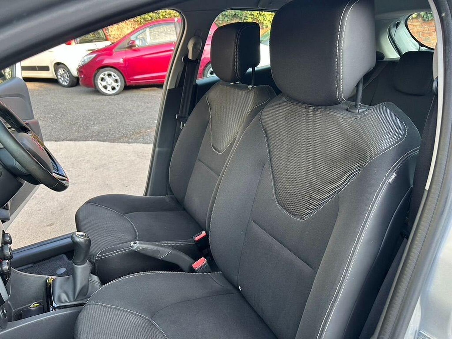 Used Renault Clio 2014 for sale - 77792924: Photo 43