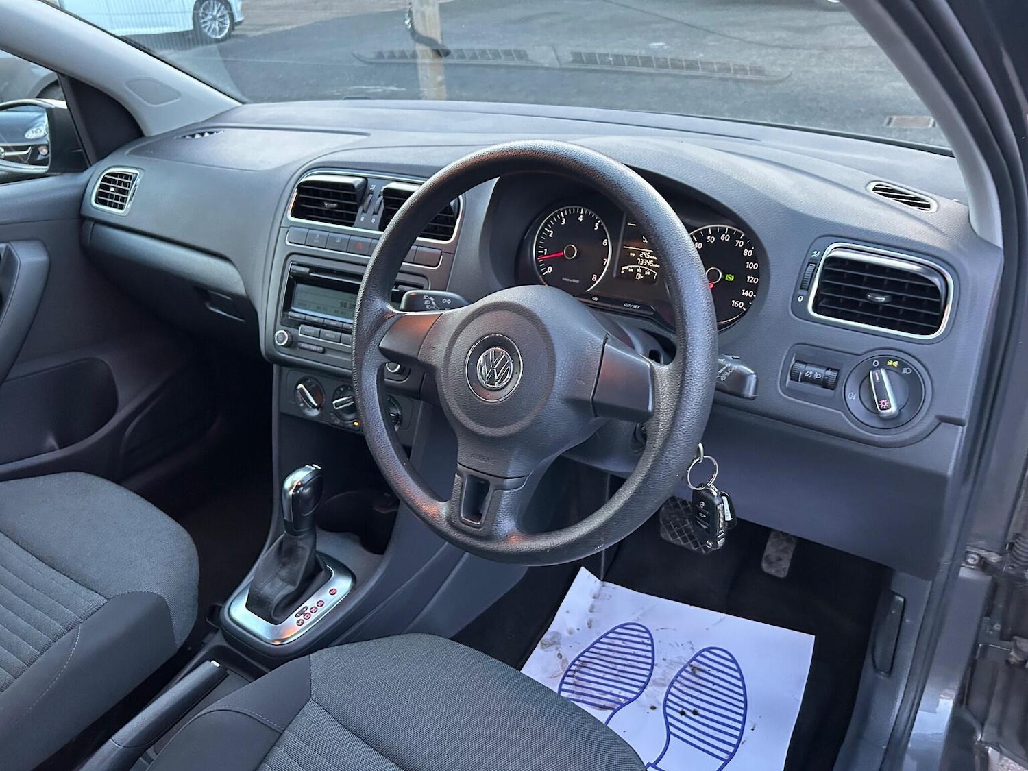 Used Volkswagen Polo 2011 for sale - 76963280: Photo 13