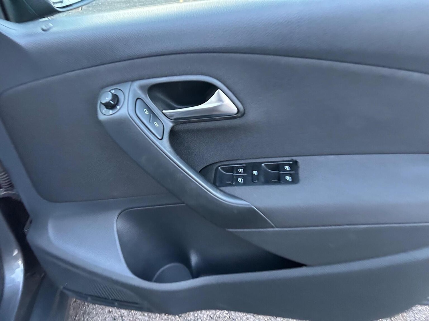 Used Volkswagen Polo 2011 for sale - 76963280: Photo 20