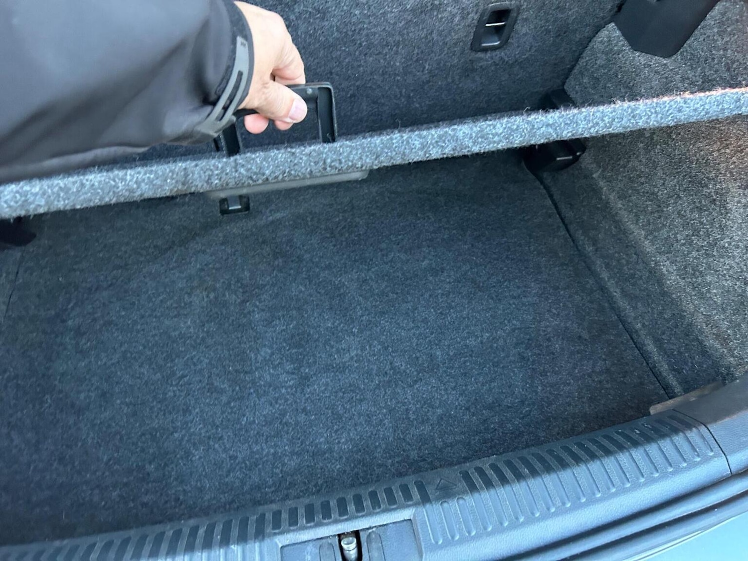 Used Volkswagen Polo 2011 for sale - 76963280: Photo 33