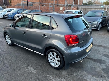 Used Volkswagen Polo 2011 for sale - 76963280: Photo